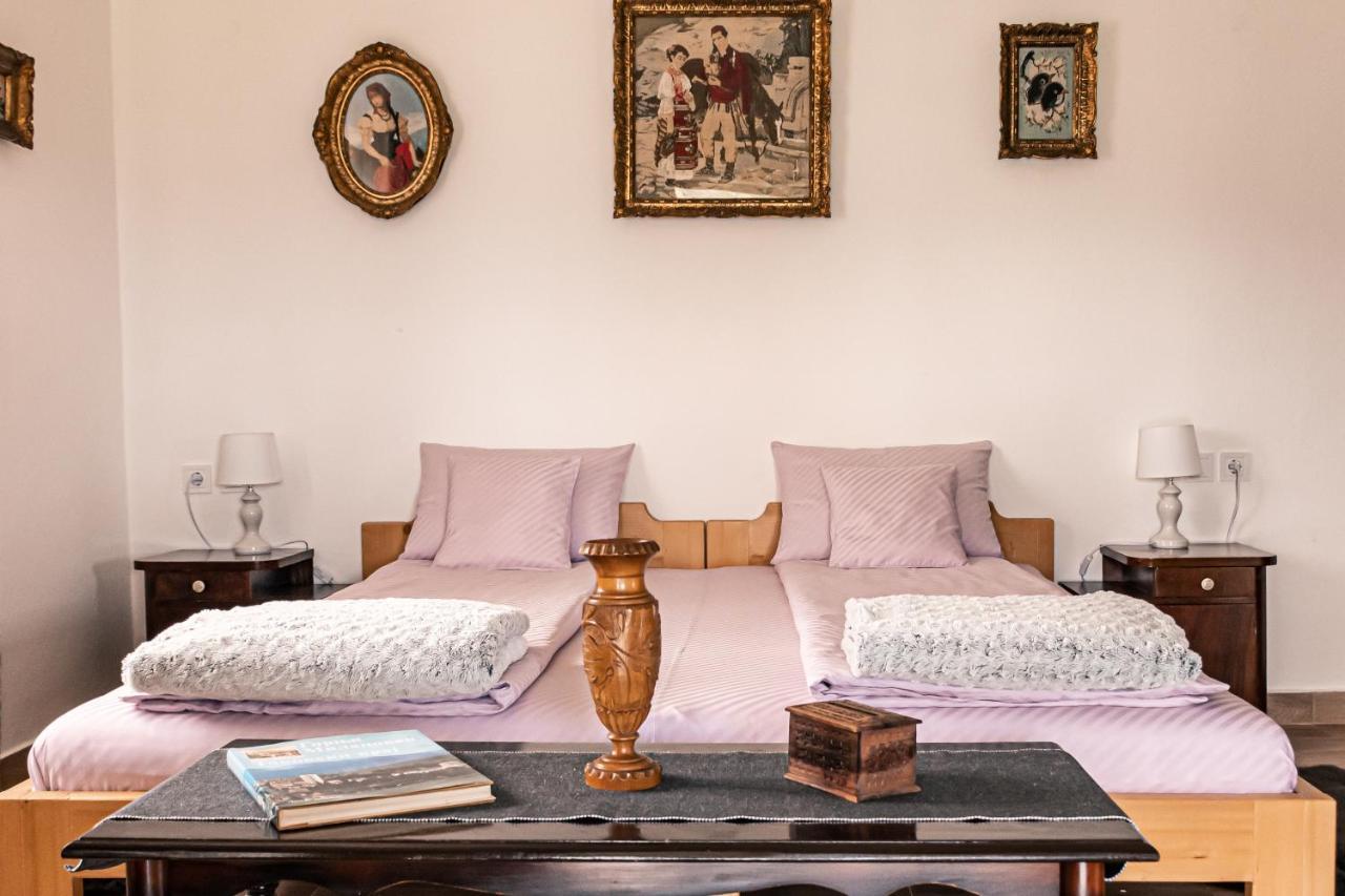 Apartmani Lunija Gornji Milanovac Buitenkant foto