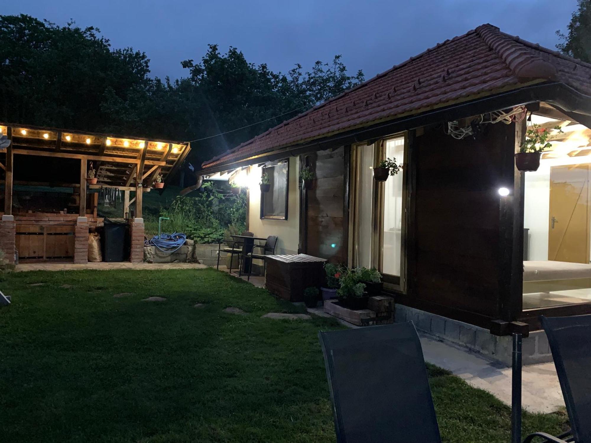 Apartmani Lunija Gornji Milanovac Buitenkant foto